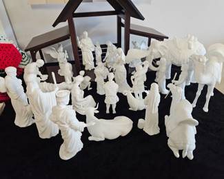 FULL LENOX BONE CHINA NATIVITY - With ALL  of the Expansion sets too! Wow! 