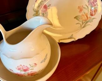 Wedgewood-Martha’s Garden- Platter, Bowl and Pitcher
