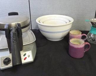Waring Pro Waffle Maker, Set Of Gibson Bowls Coffee Gator