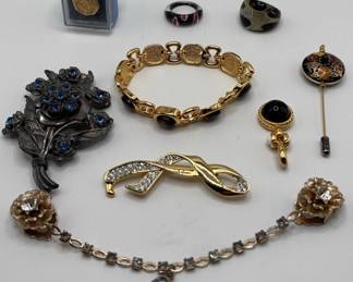 Beautiful Costume Jewelry Accessories