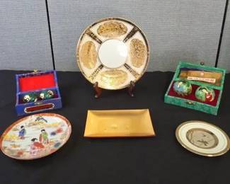 Chinese Boading Balls And Like Decorative Items