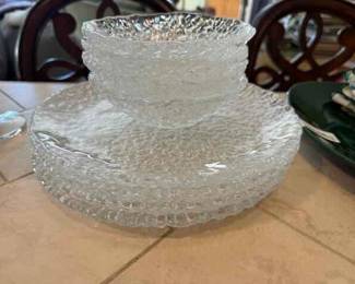 Set for plates and 4 bowls bubble glass 