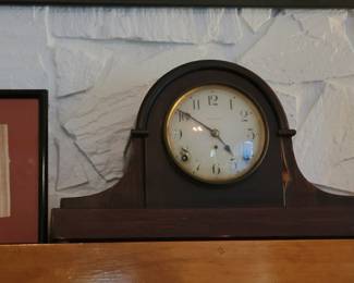 Mantle clock, needs work