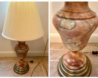 Vintage table lamp with a veined marble or alabaster base