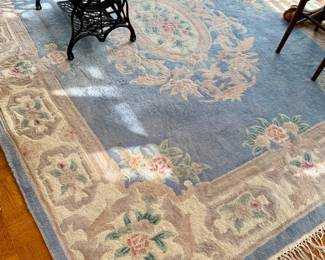 6x9' (approx) blue floral area rug