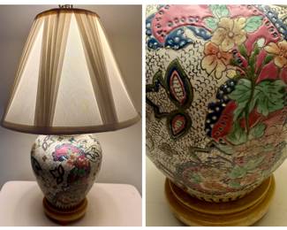 Vintage Chinese hand-painted porcelain ginger jar table lamp