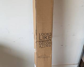 Safavieh patio umbrella (new in box)