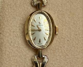 Vintage Omega Ladies 14k Yellow Gold Oval Cocktail Watch