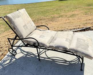 Chaise Lounge with Wheels and Cushion