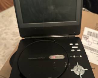 Portable DVD player 