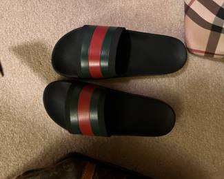 This is a separate sale.  Brought to you by Kandyslux for info text 615-542-3068.  