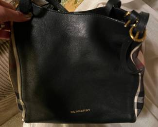 This is a separate sale.  Brought to you by Kandyslux for info text 615-542-3068.  