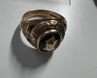 Gold Masonic ring 