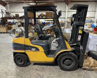 004 Caterpillar P6000 Forklift