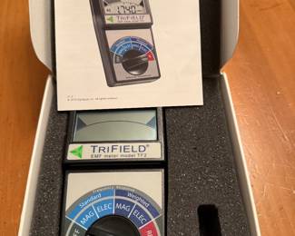 Electromagnetic field meter