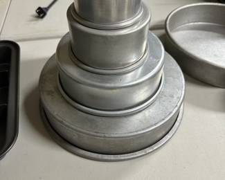 Magic Line Baking Pans