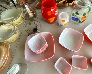 Bartlett Collins, Pyrex Primary Red, Fridgies