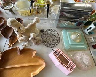 Poodle Radio, Vintage Items