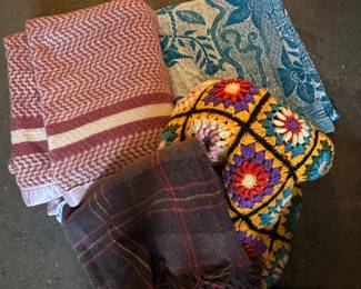 vintage quilts and blankets