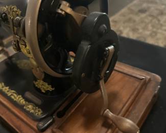 Singer 128K sewing machine (working, with manual, no lid)