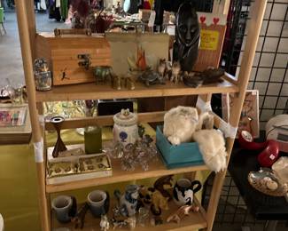 vintage decor and collectibles