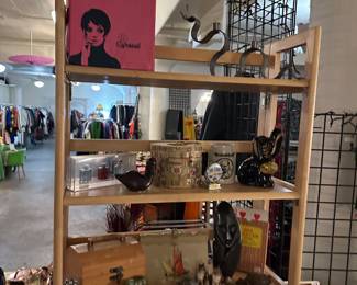 vintage decor and collectibles