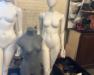 mannequins