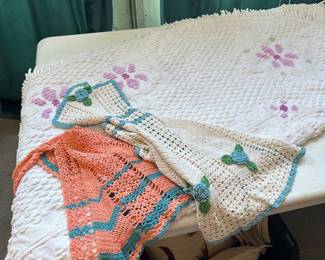 vintage linens and home decor