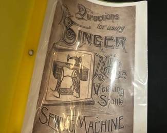 Singer 128K sewing machine (working, with manual, no lid)