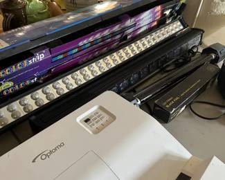 Optoma short throw projector