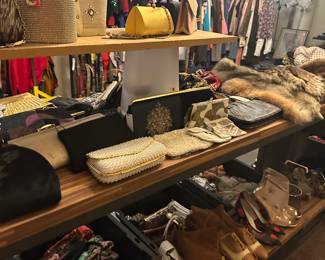 HUGE selection vintage bags, purses, beaded bags, leather bags