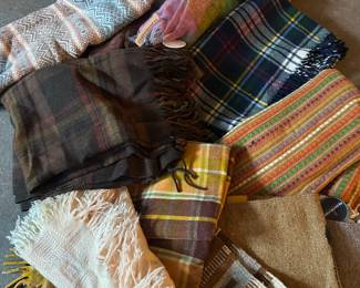 vintage linens and home decor, vintage wool blankets