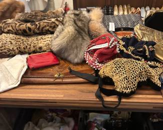 HUGE selection vintage bags, purses, beaded bags, leather bags