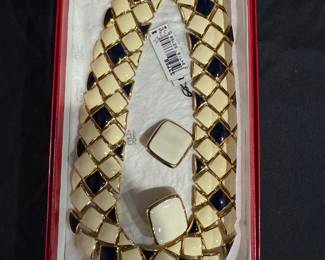 Costume jewelry necklaces and sets galore 