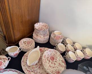 Johnson bros. “Rose chintz” dish set 