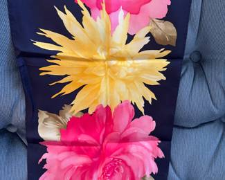 Oscar de larenta scarf