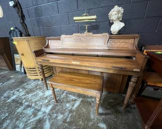 Baldwin piano