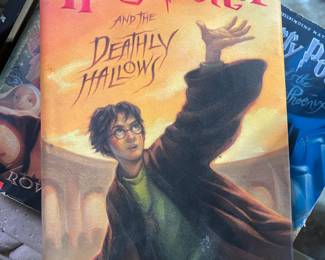 Harry Potter and the deathly hallow by J.K. Rowling 1st edition July 2007