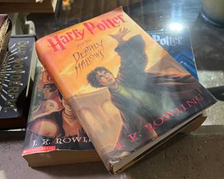 Harry Potter and the deathly hallow by J.K. Rowling 1st edition July 2007
