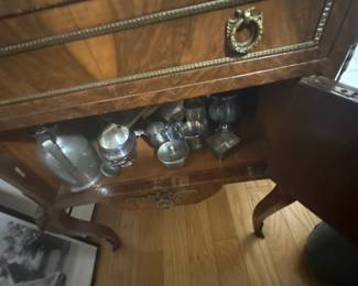 39Dec 14 2025 10 04pmAWWe