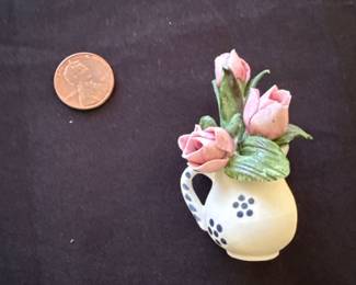 Nuova Capodimonte Porcelain Miniature Rose Bouquet in Vase second image