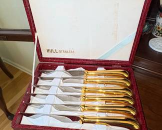 Hull Stainless GoldPlated Flatware Set