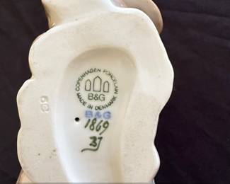 Bing Grndahl Porcelain Figurine  Sparrow and Young fourth image