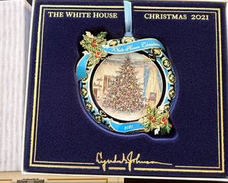 The White House Historical Association Christmas Ornament Lyndon B. Johnson second image