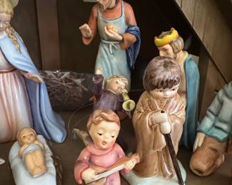 Goebel Hummel Nativity Scene Set fourth image
