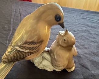 Bing Grndahl Porcelain Figurine  Sparrow and Young second image