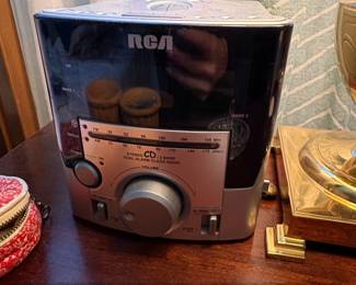 RCA RPA Mini Silver Stereo CD Clock Radio Player