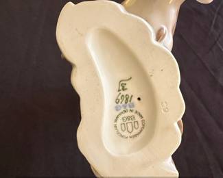 Bing Grndahl Porcelain Figurine  Sparrow and Young third image