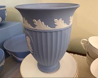 Wedgwood Jasperware Collection Sacrifice  Neoclassical Motifs fourth image