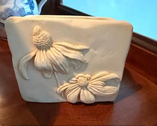 HenFeathers Embossed Floral Ceramic Planter